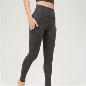 OFFLINE By Aerie NWT The Hugger High Waisted Leggings XS Heather Green